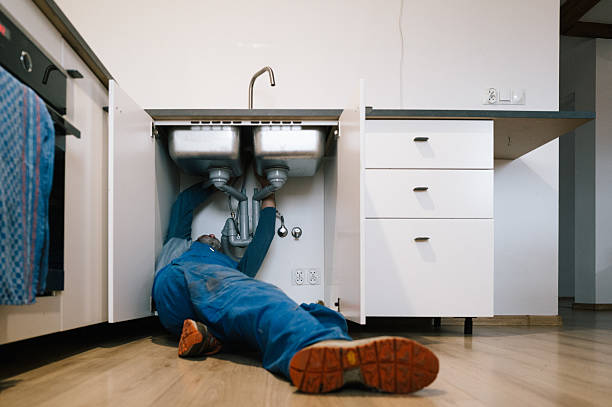 Professional Leak Detection technician working in Clinton, OK